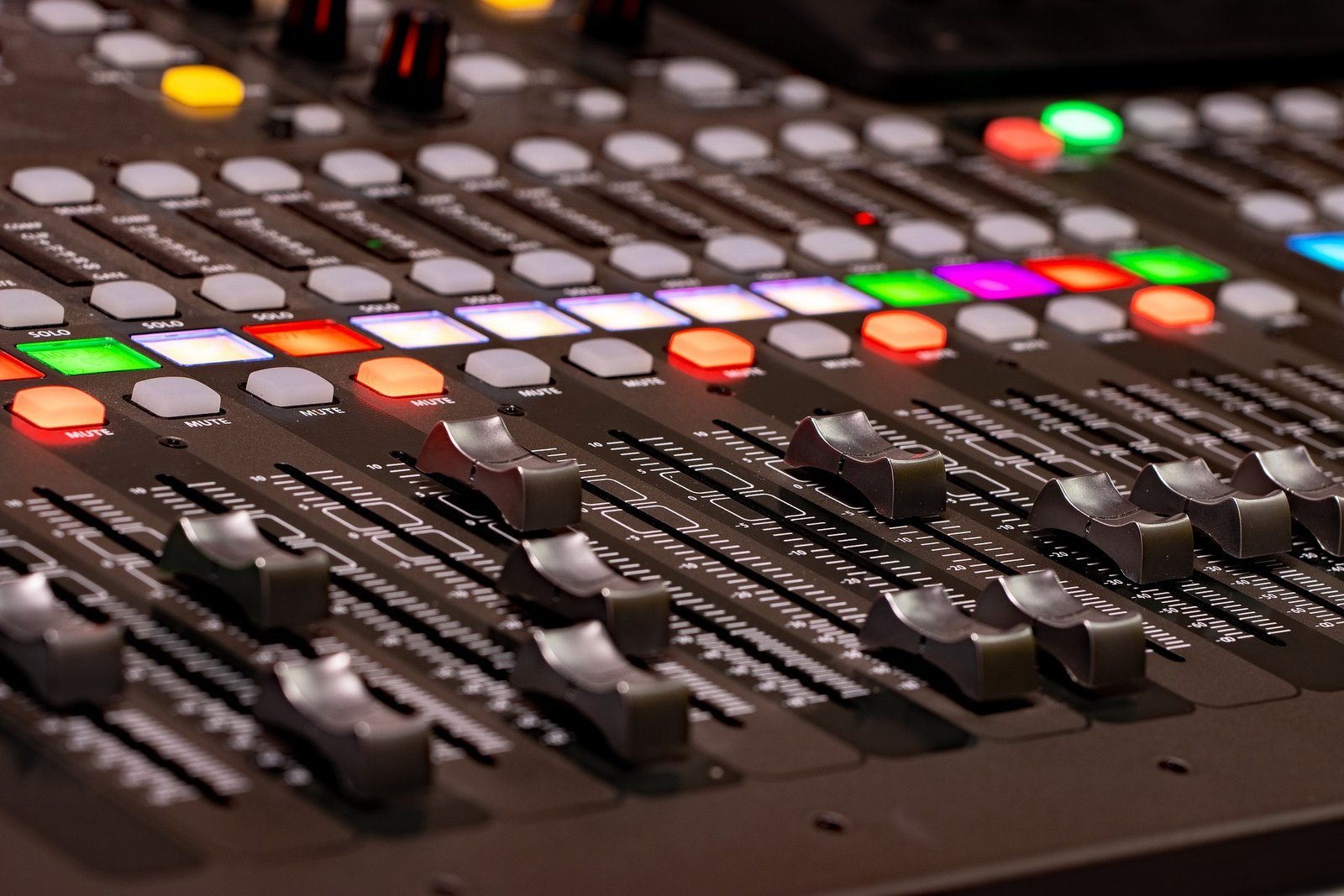 sound-board-5941736_1920